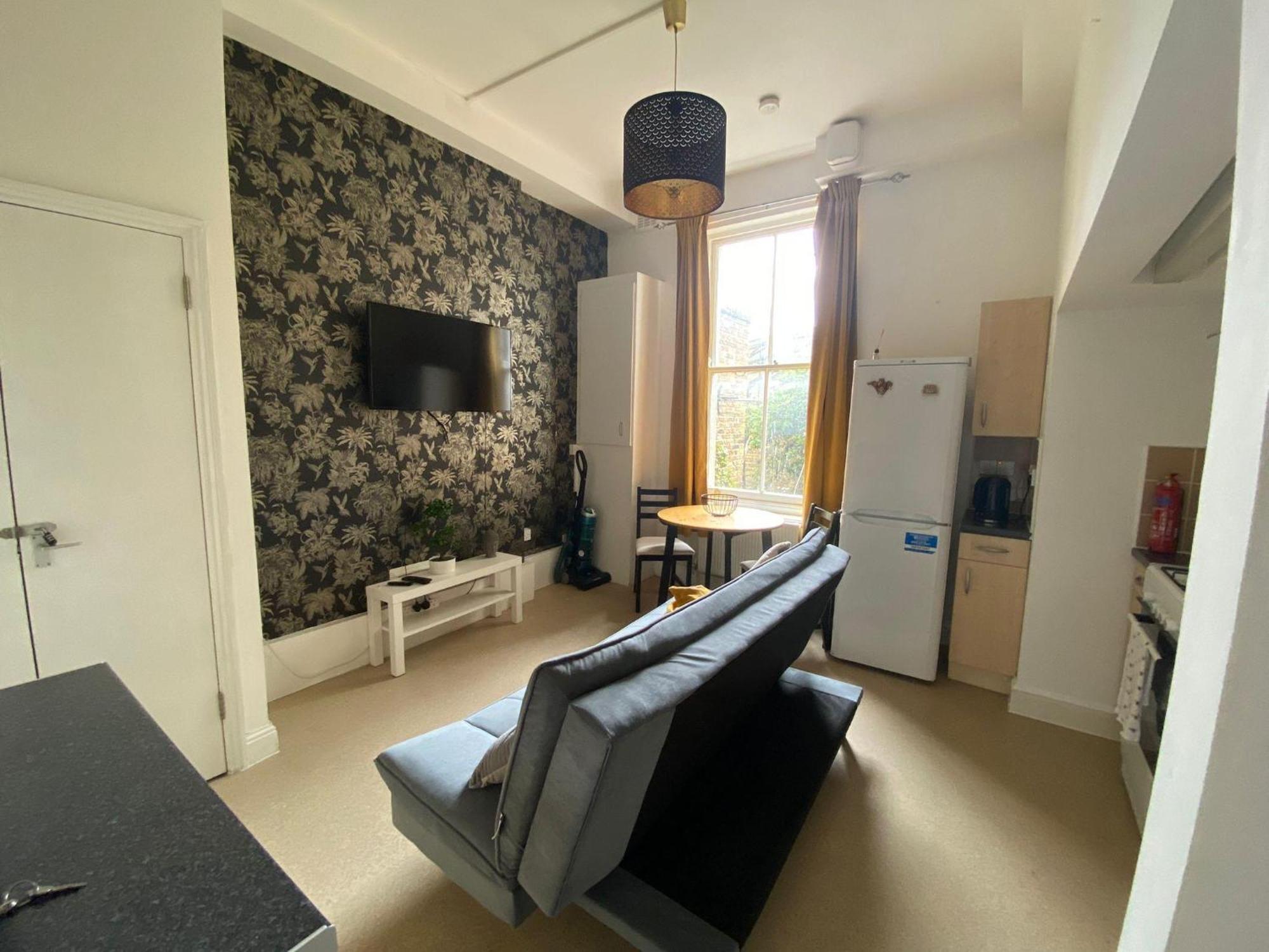 Bustling Western Appartement *