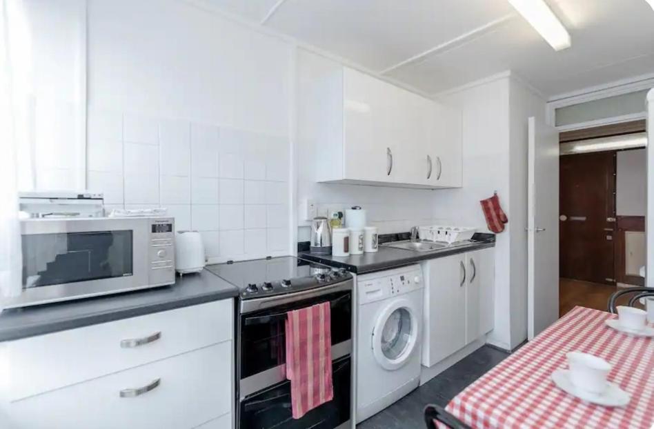 Spacious Double By Batteresa Park - Zone 1 London