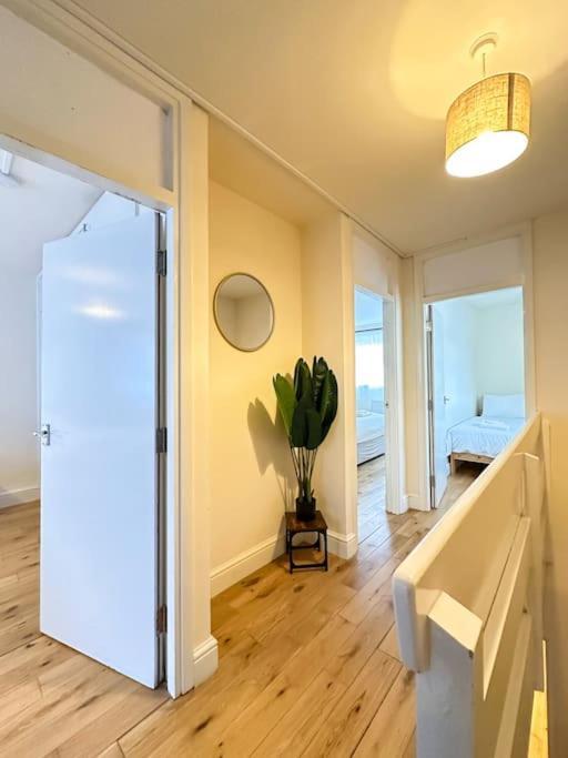 Oasis Split Level Flat In Zone 1 Appartement Londen