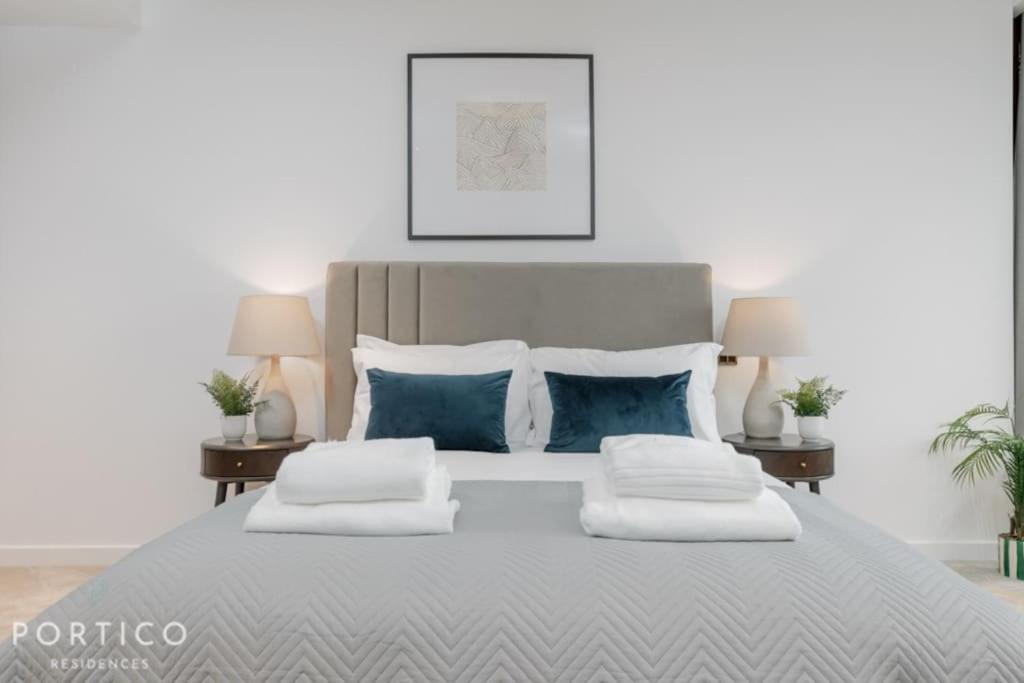 Portico Residences - Beautiful 2 Bed With Pool In Nine Elms Apartment London