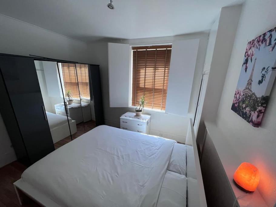 One Bedroom Flat Sw8