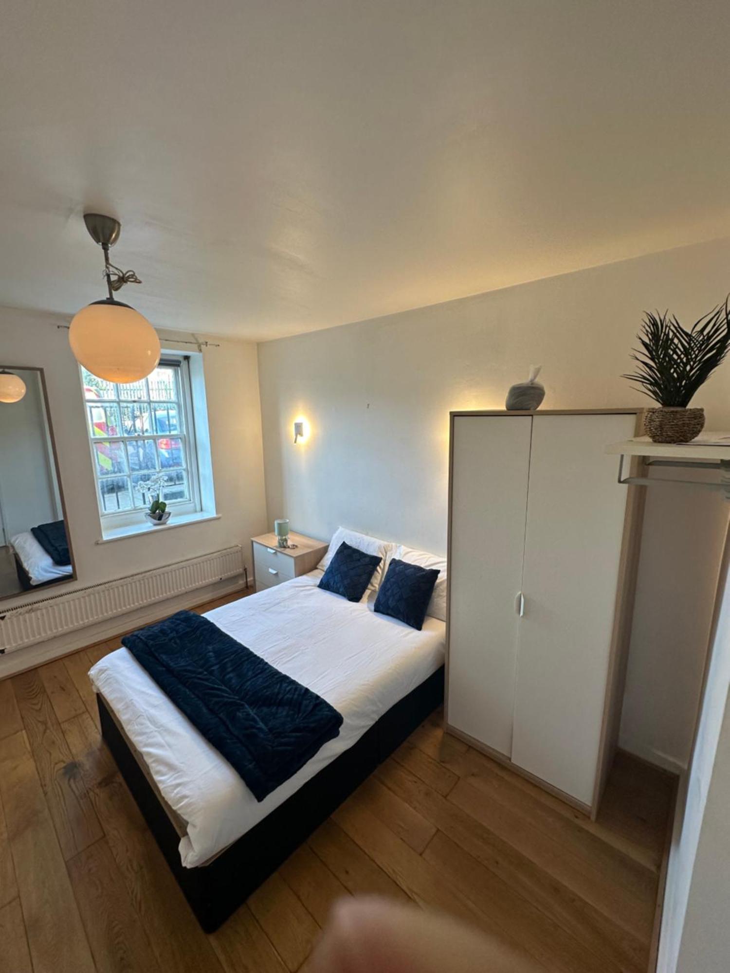 2 Bedroom Flat In Kingscross, St Pancras! 6 People Leilighet London