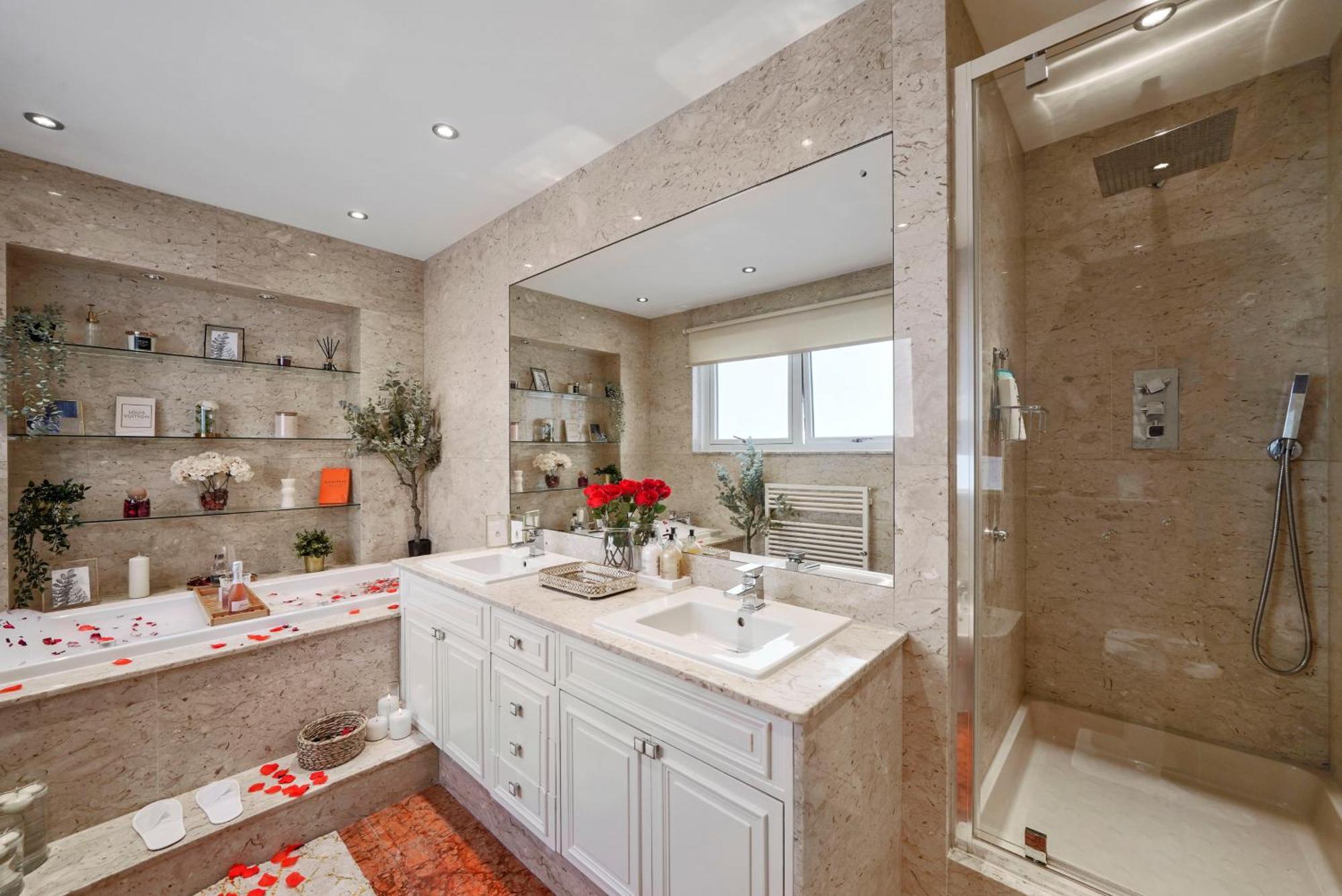 Vakantiehuis Mews House With Private Patio & Parking Londen