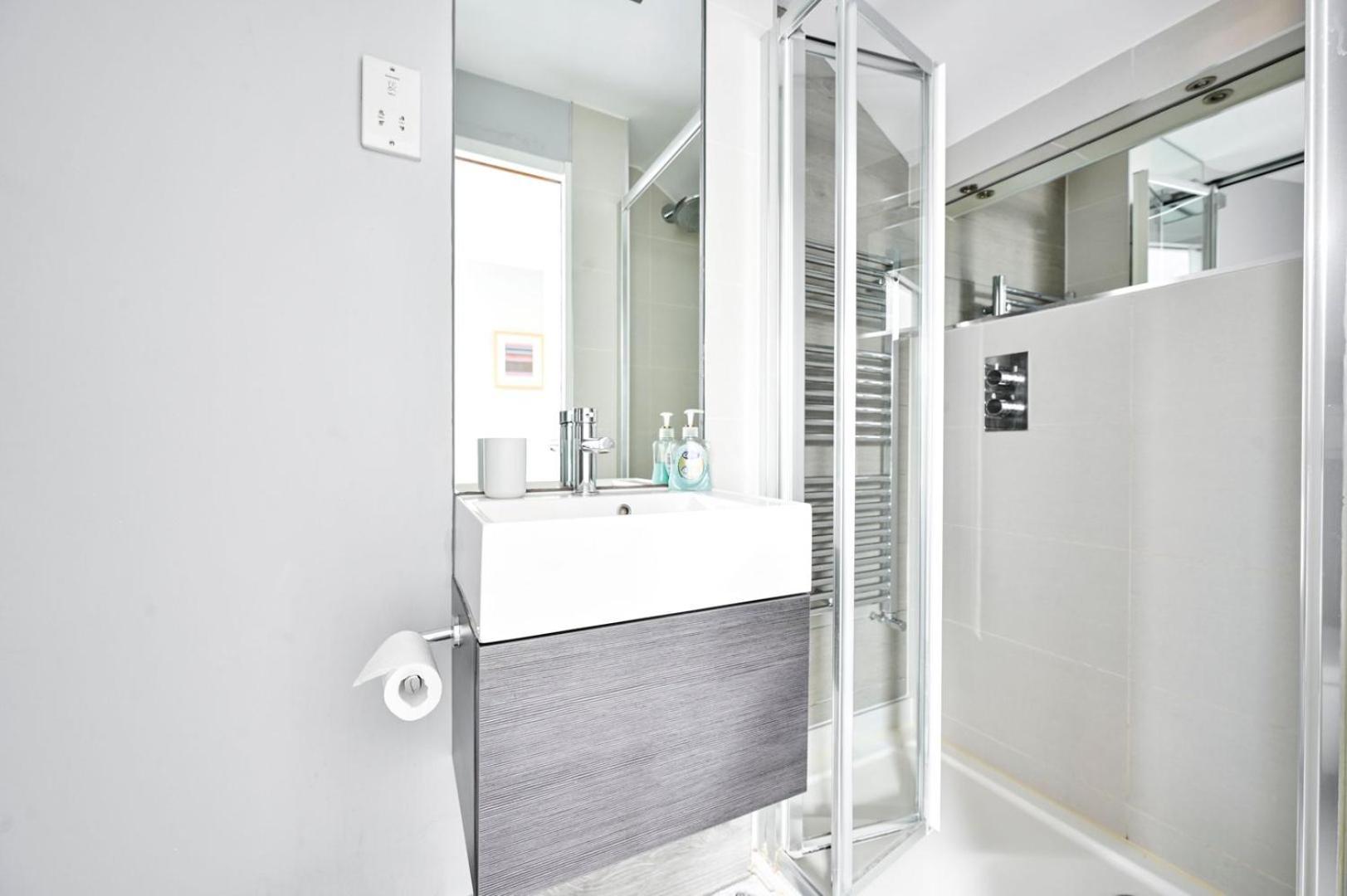 Guestready - Charming Retreat In Kennington * Londen