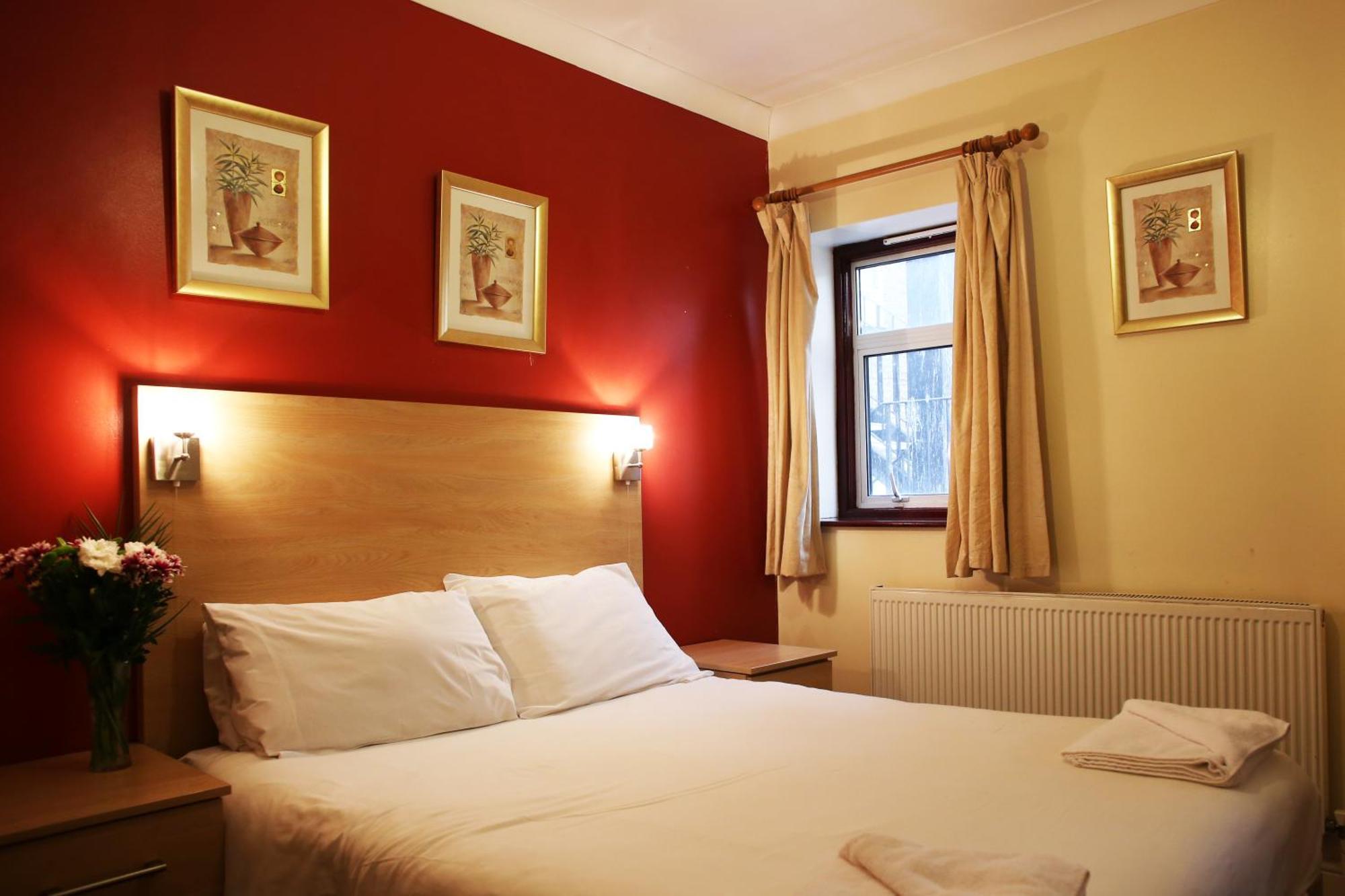 Express Hotel 2*