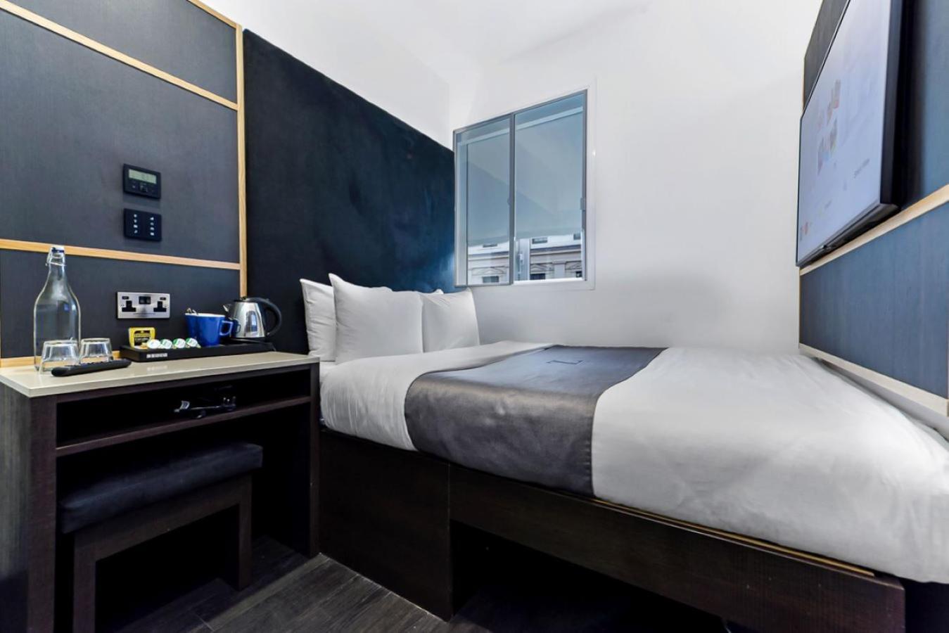 Z Trafalgar Hotell