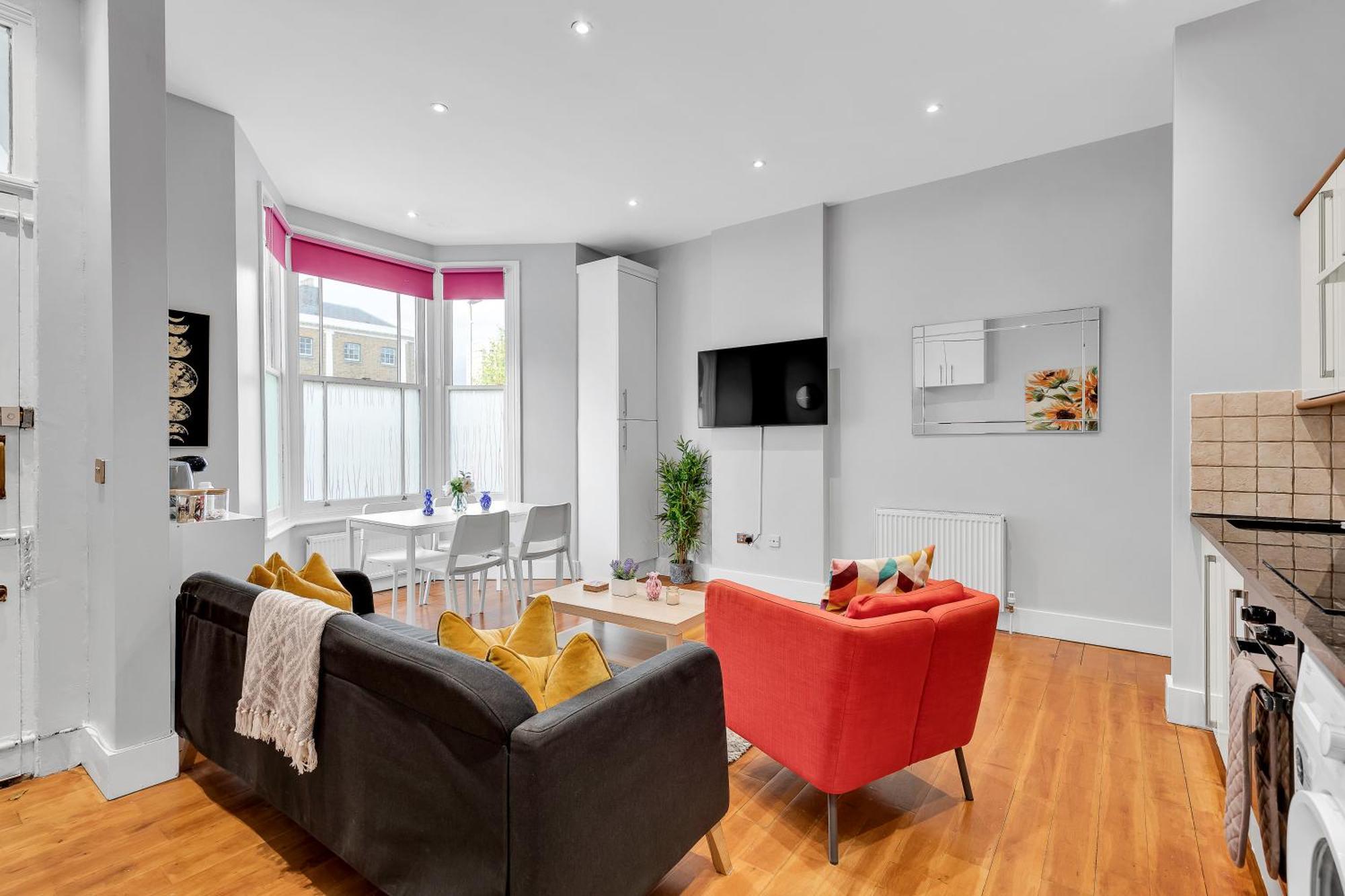Stylish & Modern St Johns Hill
