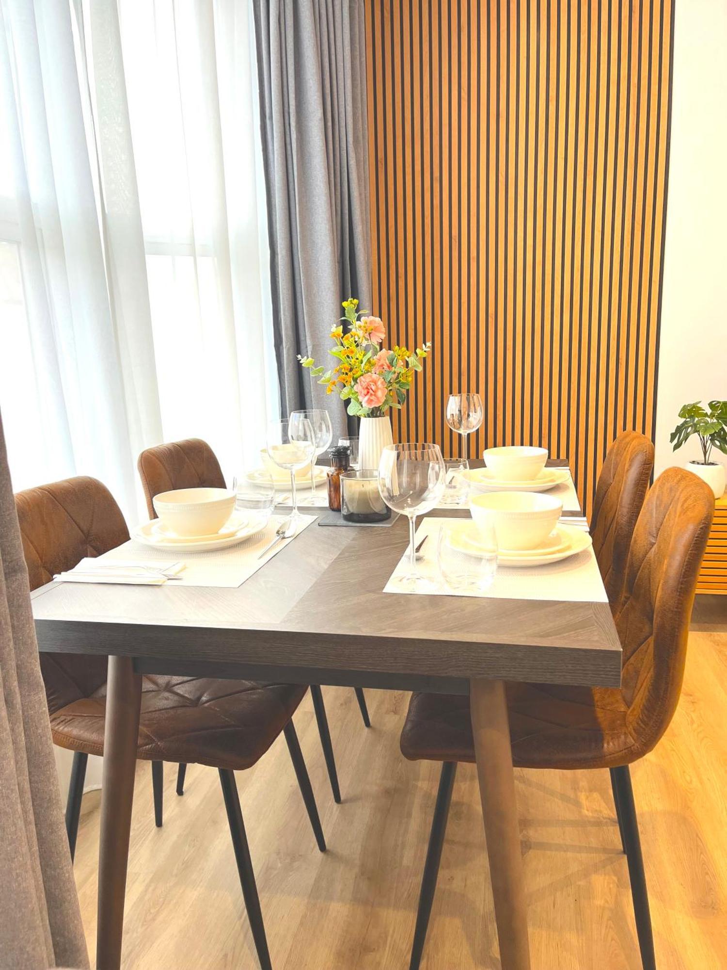 The Comfort You Need In Is 16 Minutes Away From Central Lägenhet