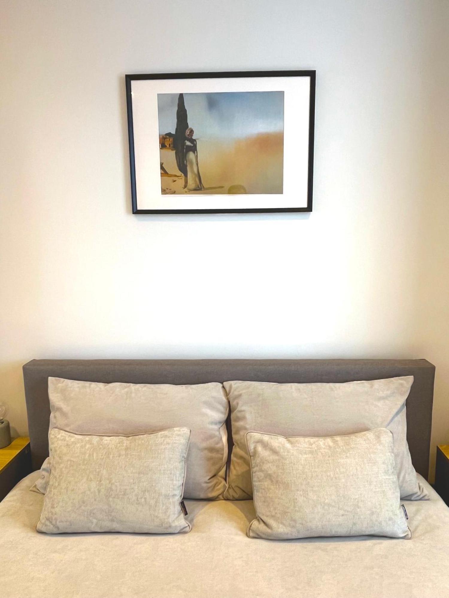 The Comfort You Need In Is 16 Minutes Away From Central Lägenhet *