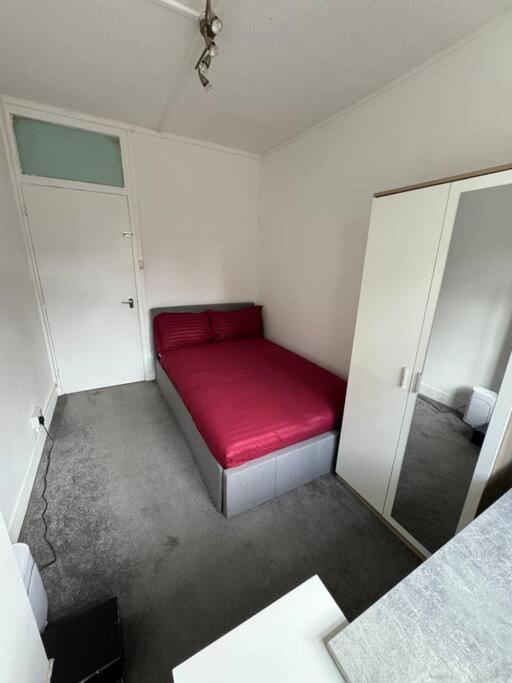 Lovely 3-bed 20 Mins To Lägenhet *