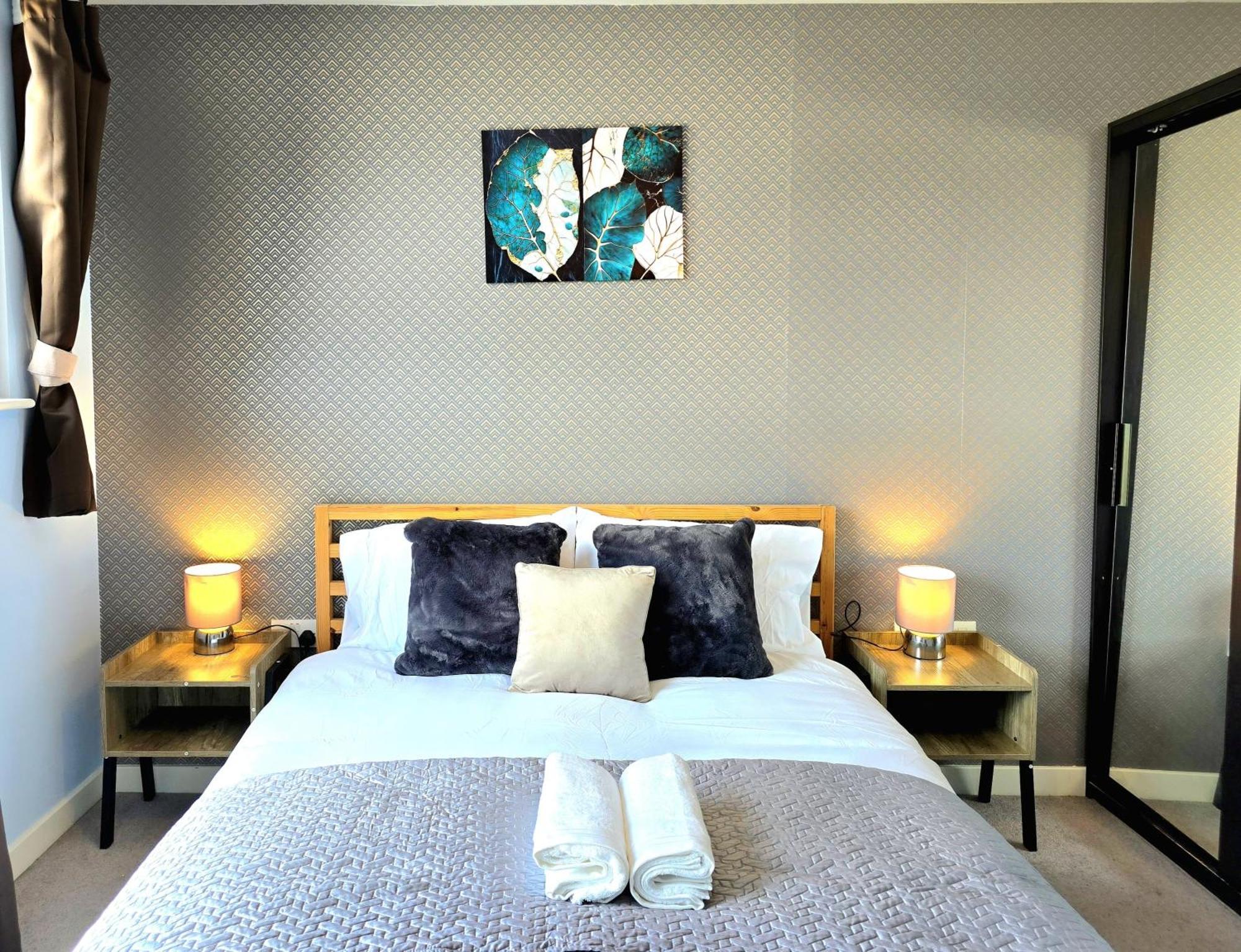 Lejlighed Spectacular 3br 2bath Rooftop Sky-views With Parking London