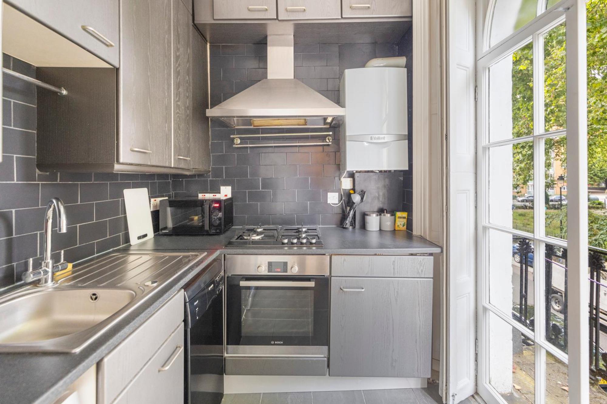 Regent's Square Charming Flat Leilighet