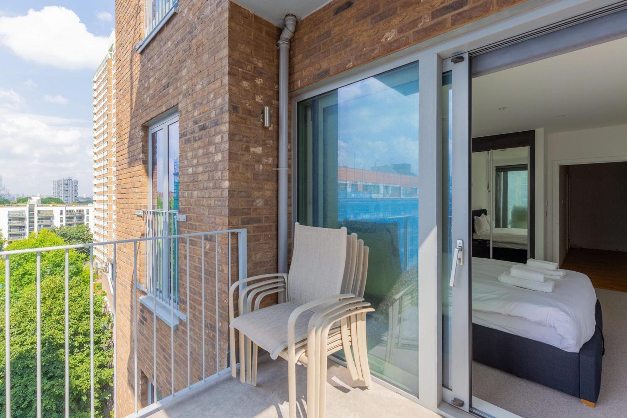 Leilighet Chic 2bd Flat With Private Balcony In Battersea *