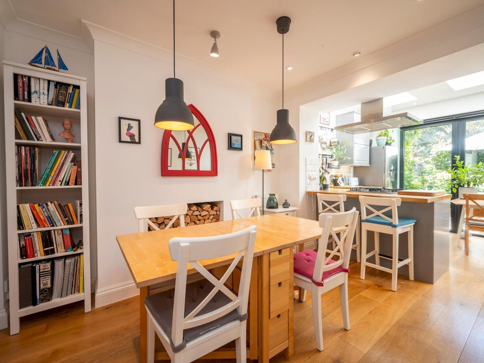 Pass The Keys Stylishly Designed Townhouse - Garden Oasis Semesterbostad London