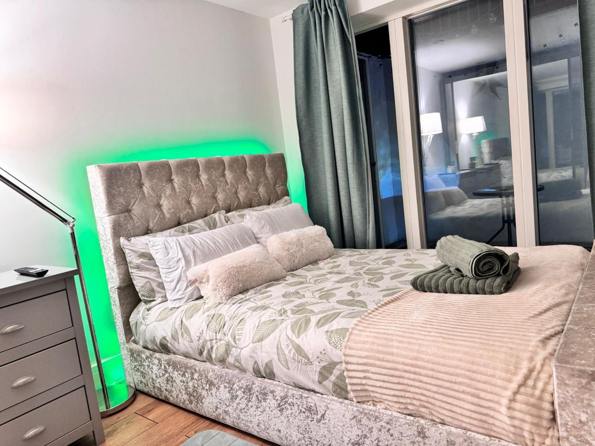 Gasthof Tropical With Private Bathroom And Patio