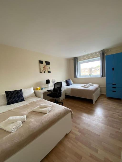 Comfy Entire Flat With View Balcony In Regents Park, Camden, Appartement *
