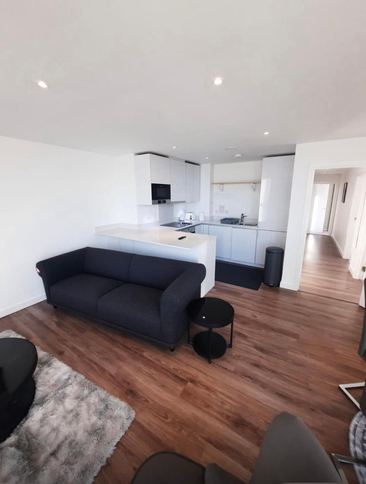 Spacious 3 Bed With Stunning Views Leilighet
