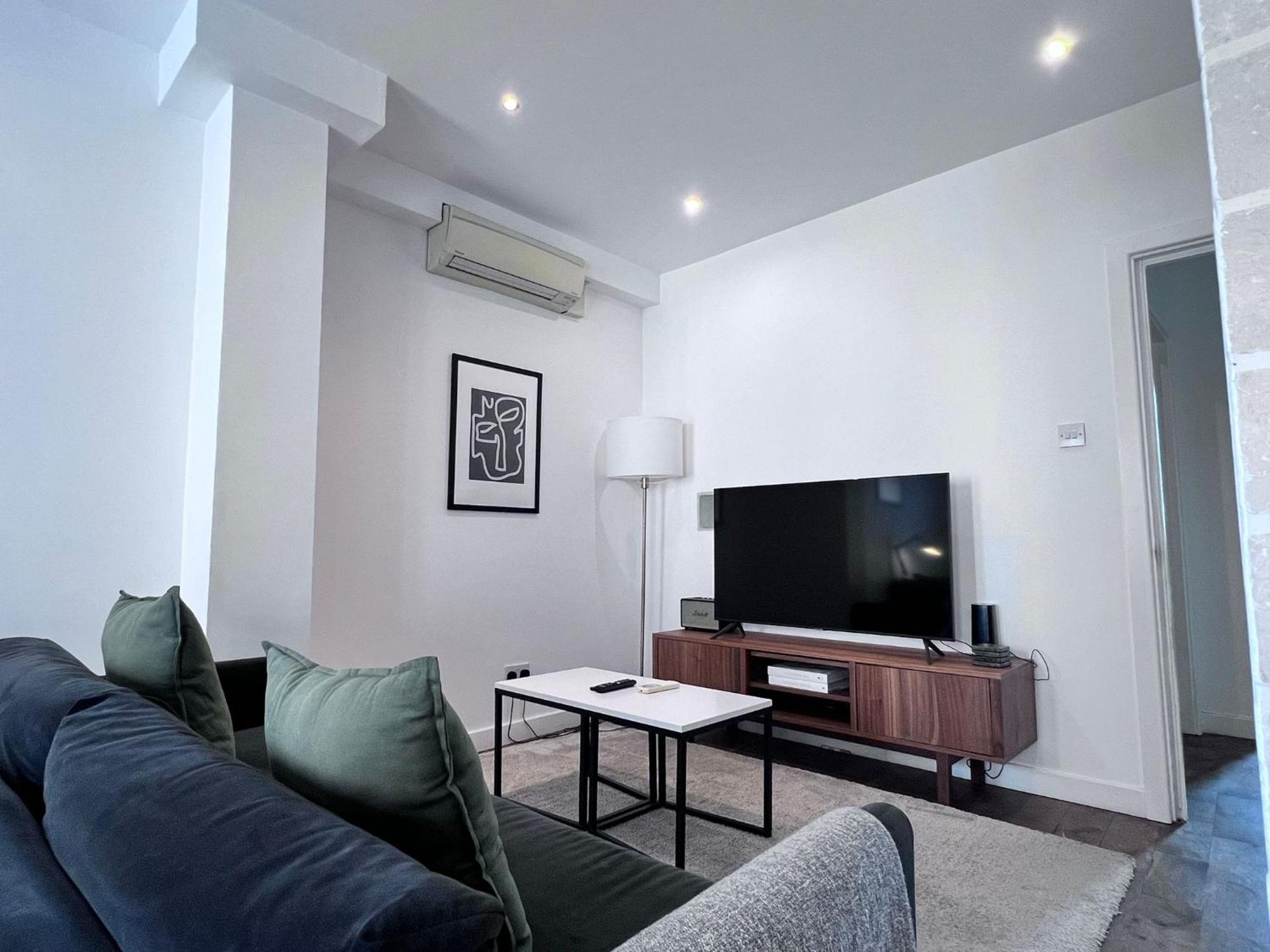 Luxury 2-bedroom Flat In Camden London