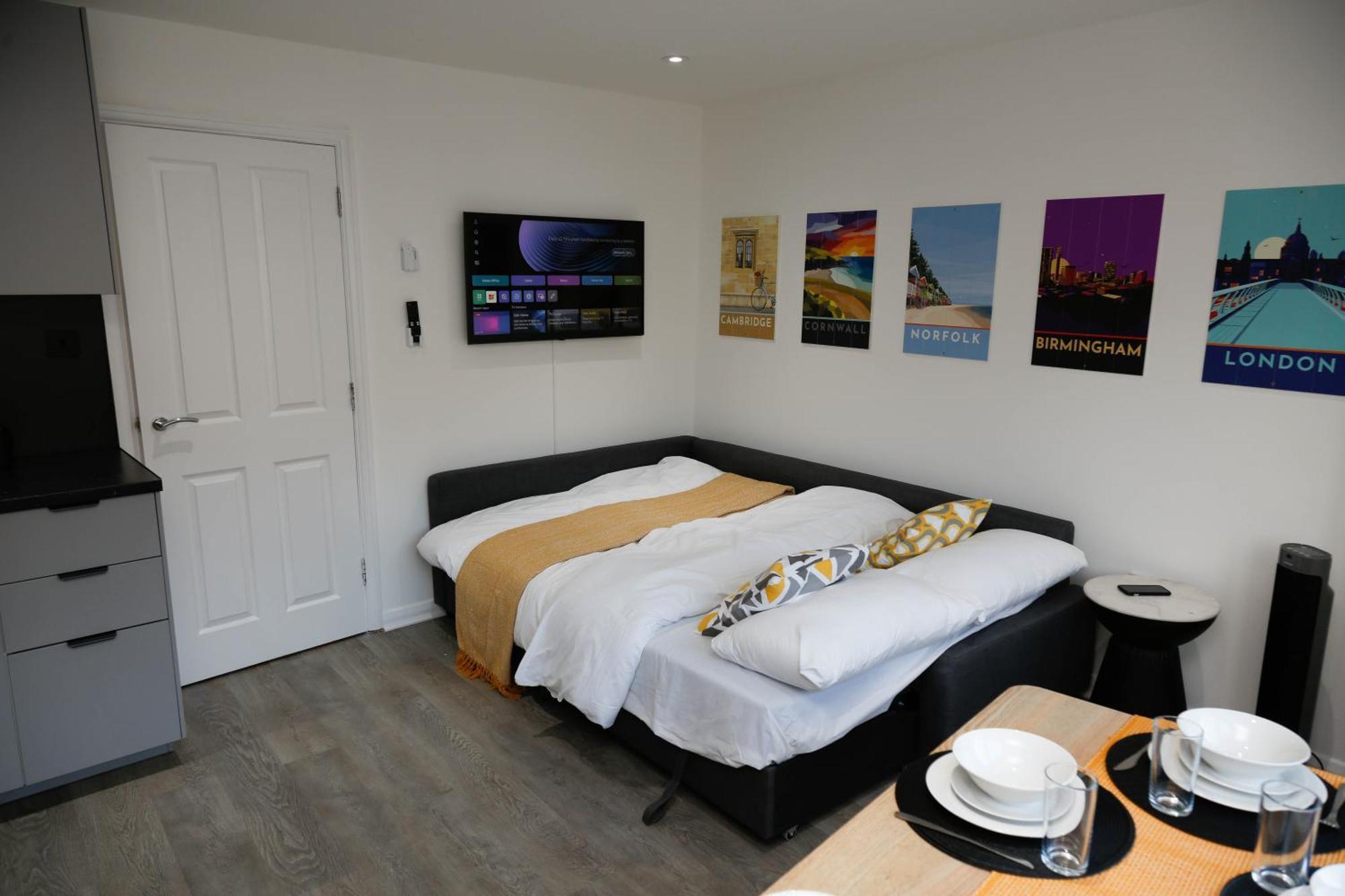 Lägenhet New Luxury In Next To Shops, Cafes, Bars & Metro