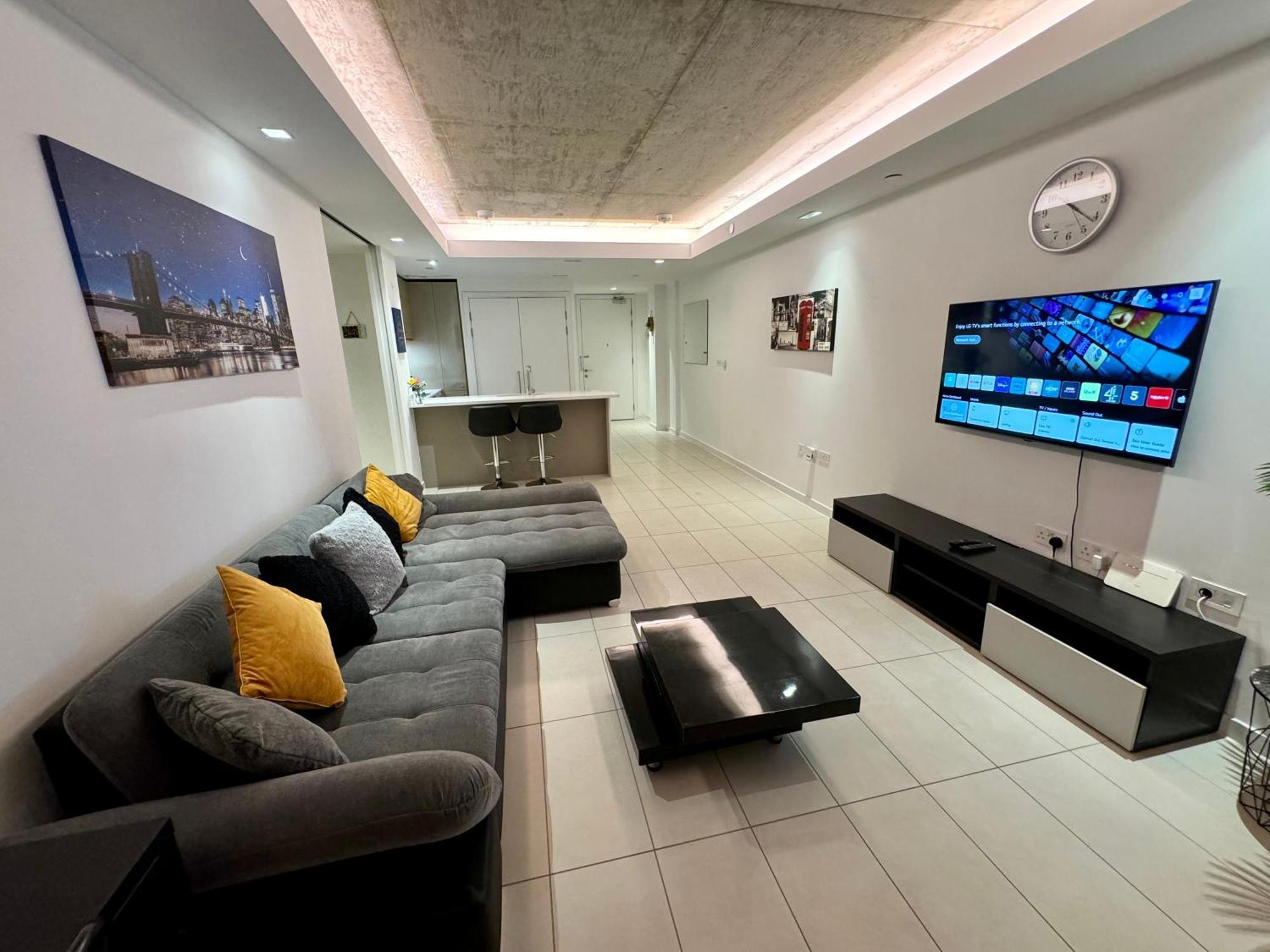 Excel Cosy With Balcony & River View Close To O2 Arena, Cable Car, City Hall Lejlighed