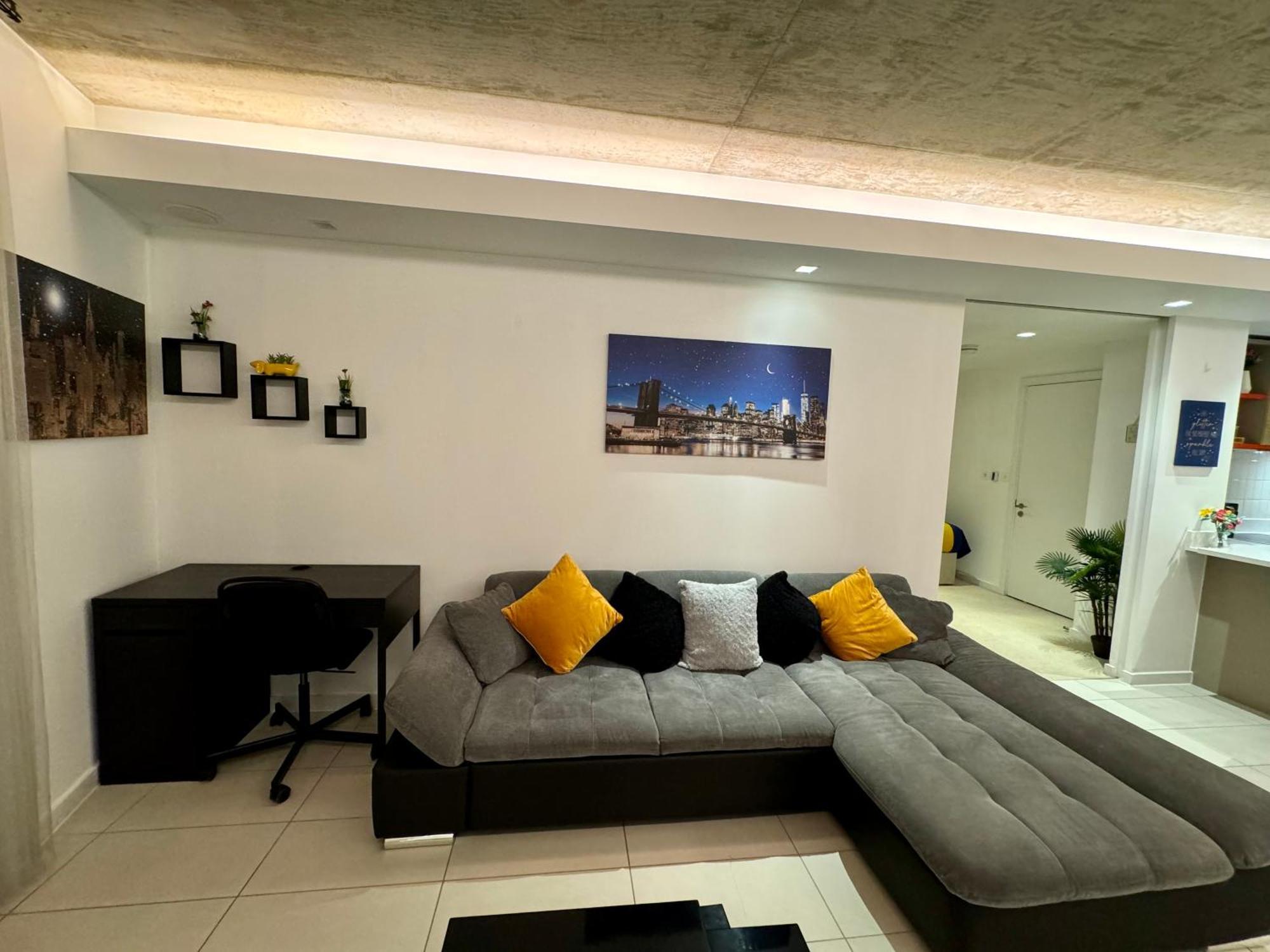 Excel Cosy With Balcony & River View Close To O2 Arena, Cable Car, City Hall Lejlighed London