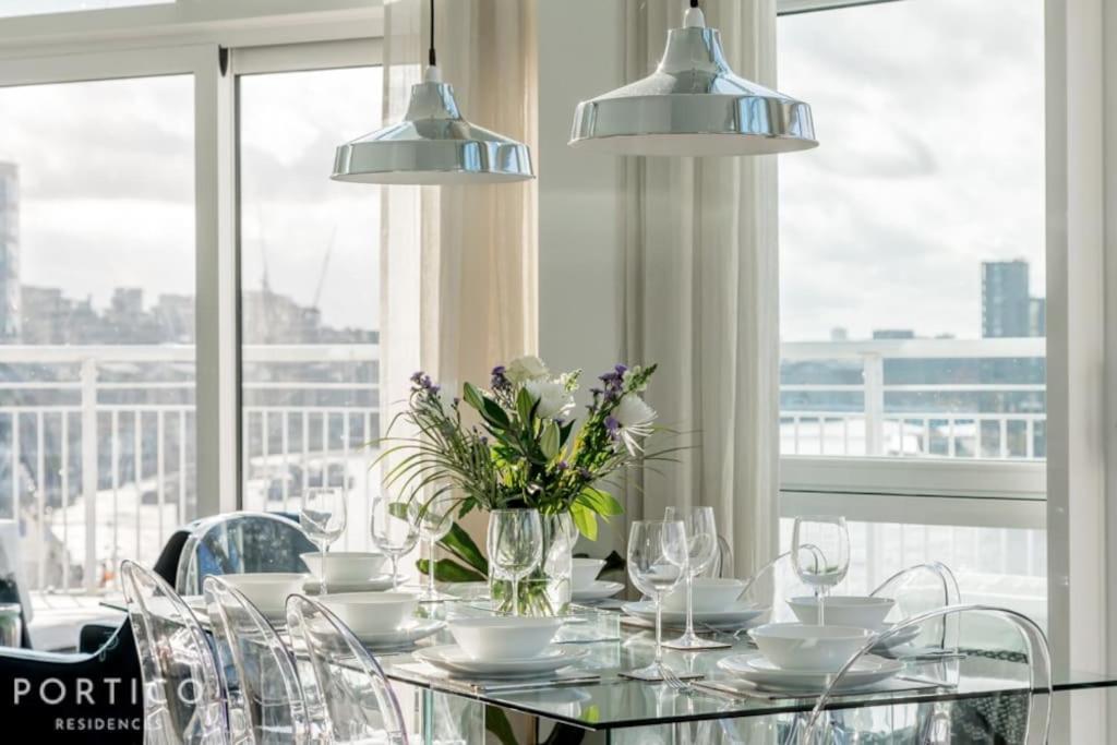 Portico Residences - Stunning Penthouse With River Views In Battersea Apartment *