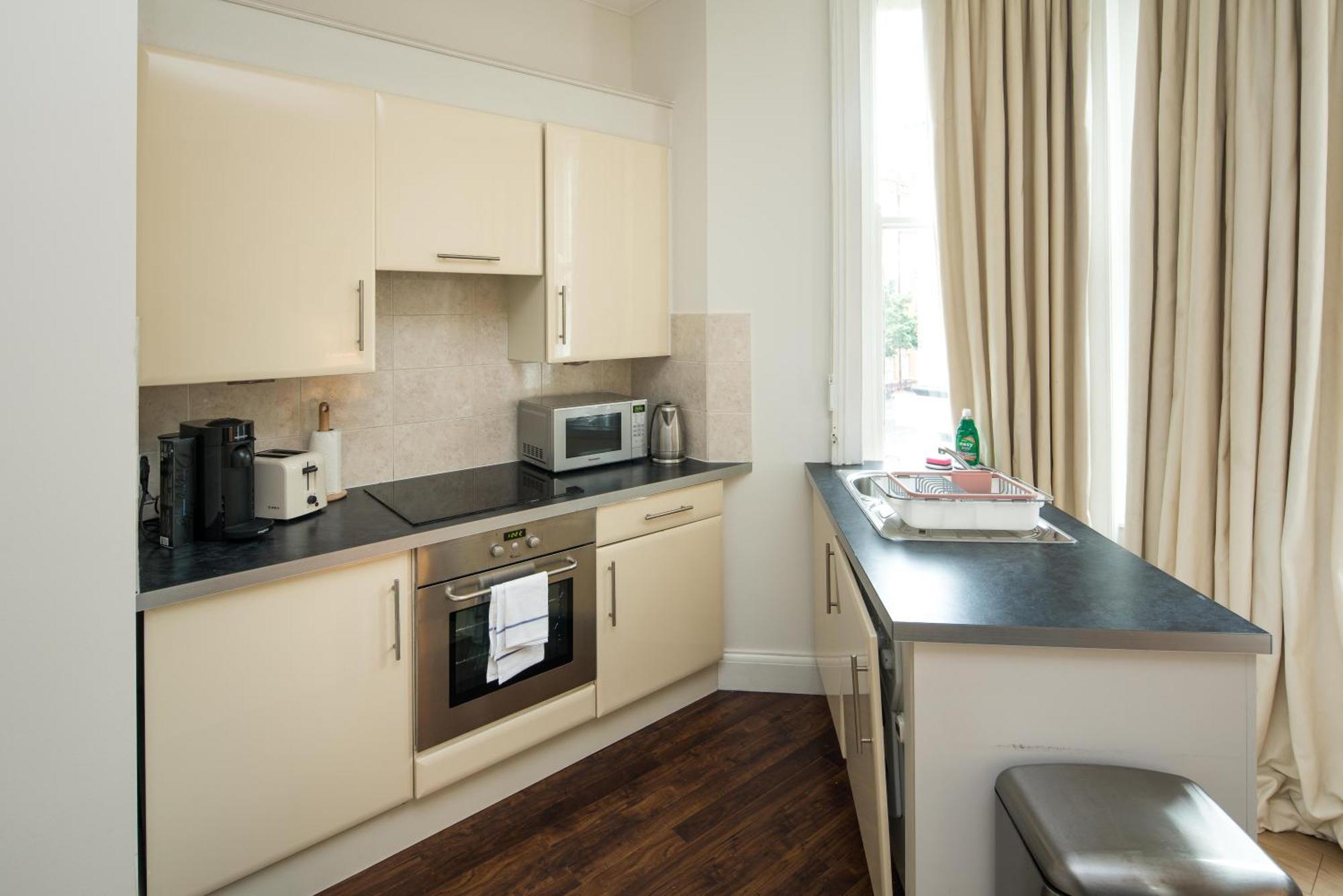 F1 Earlscourt-kensington-highstreet-ac * London
