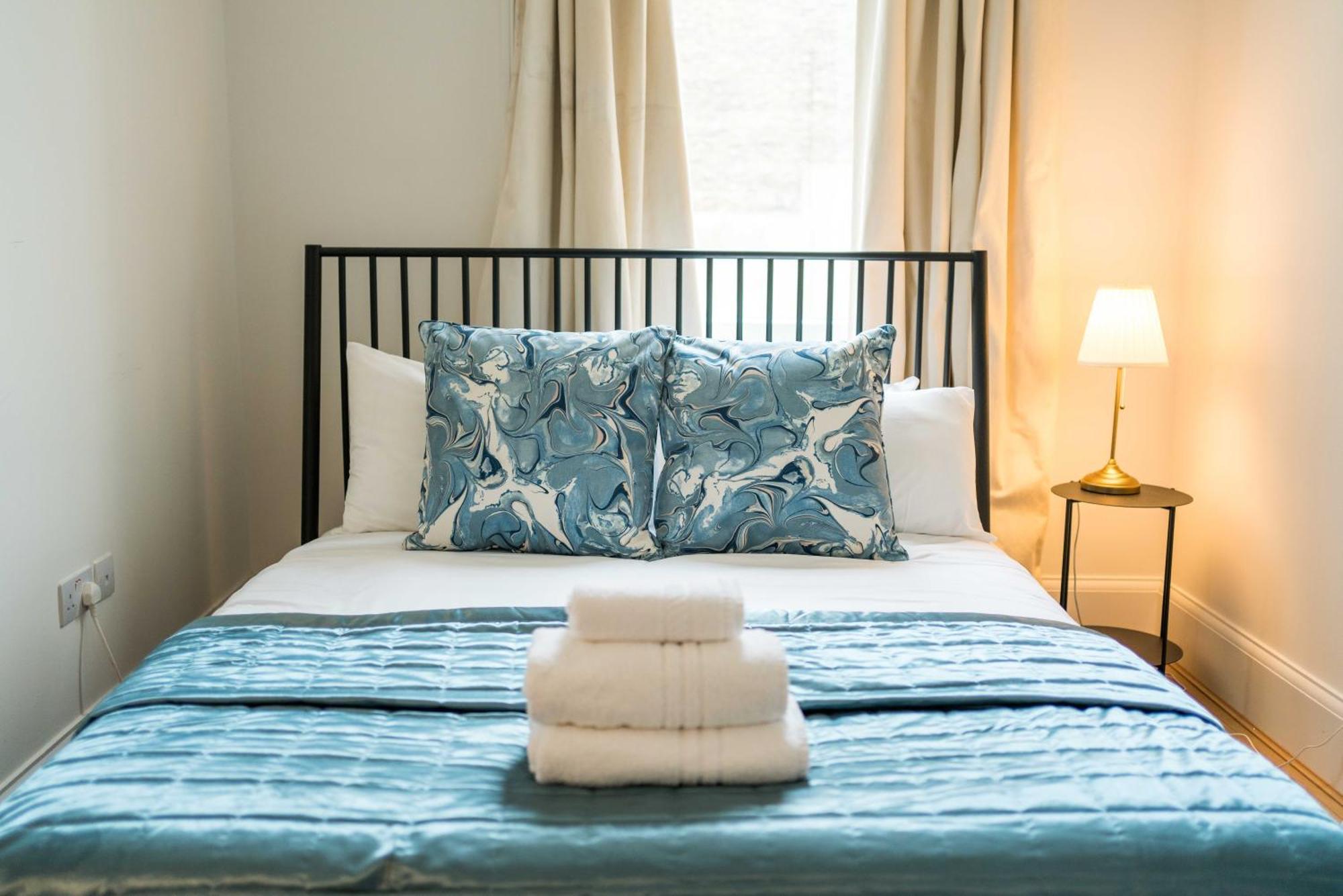 F1 Earlscourt-kensington-highstreet-ac * London