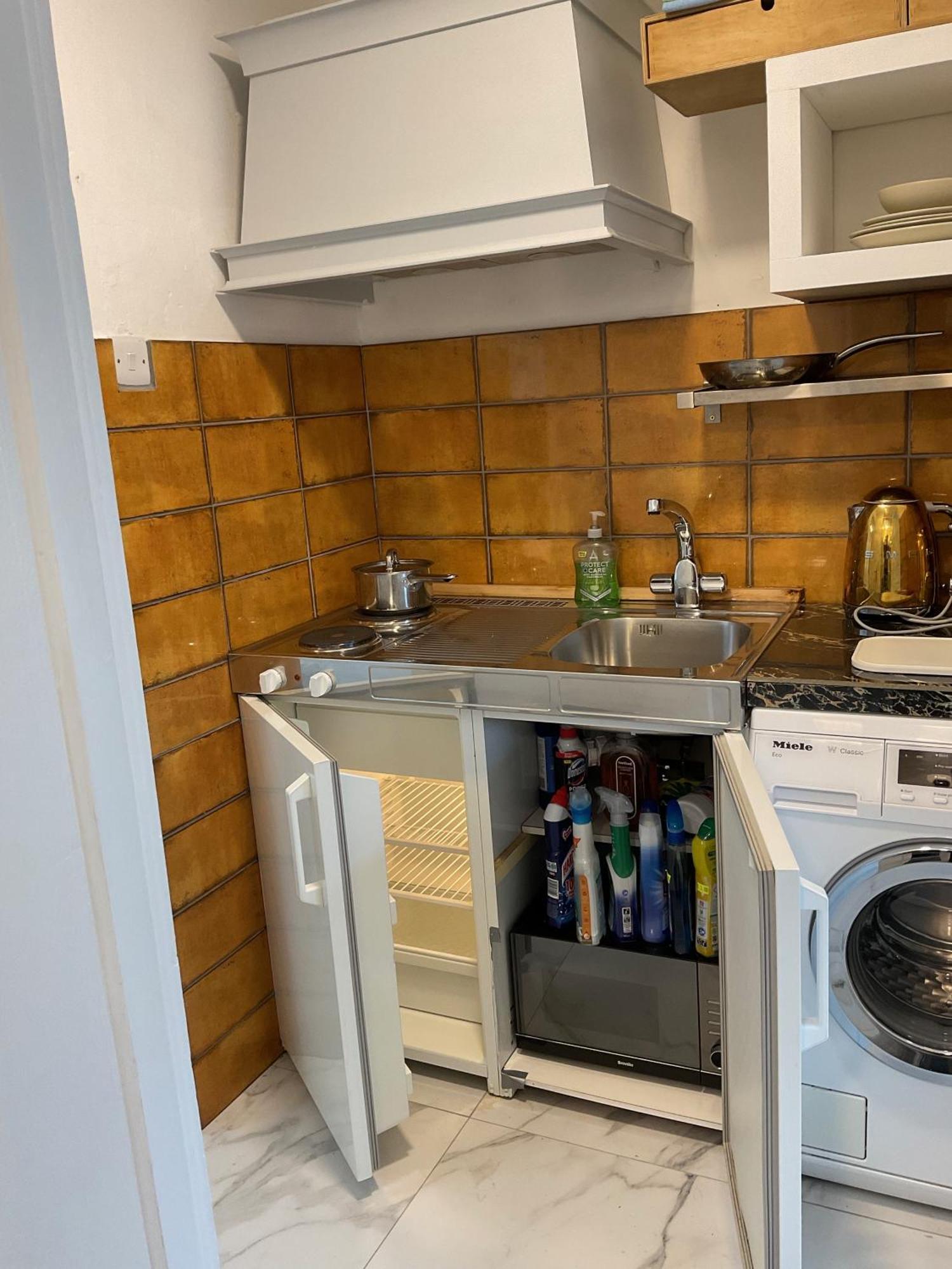 Studio6 Charming With Modern Amenities In Appartamento *