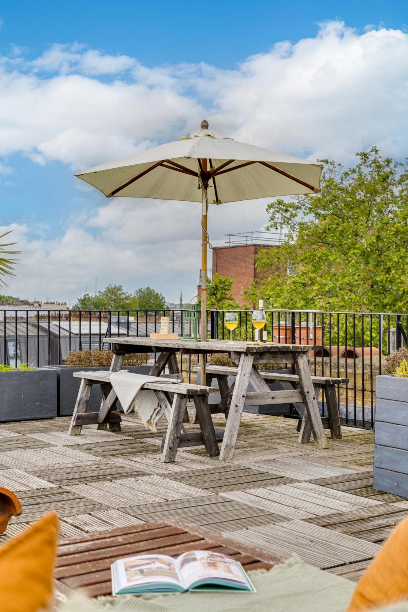 Luana's Stunning Rooftop London