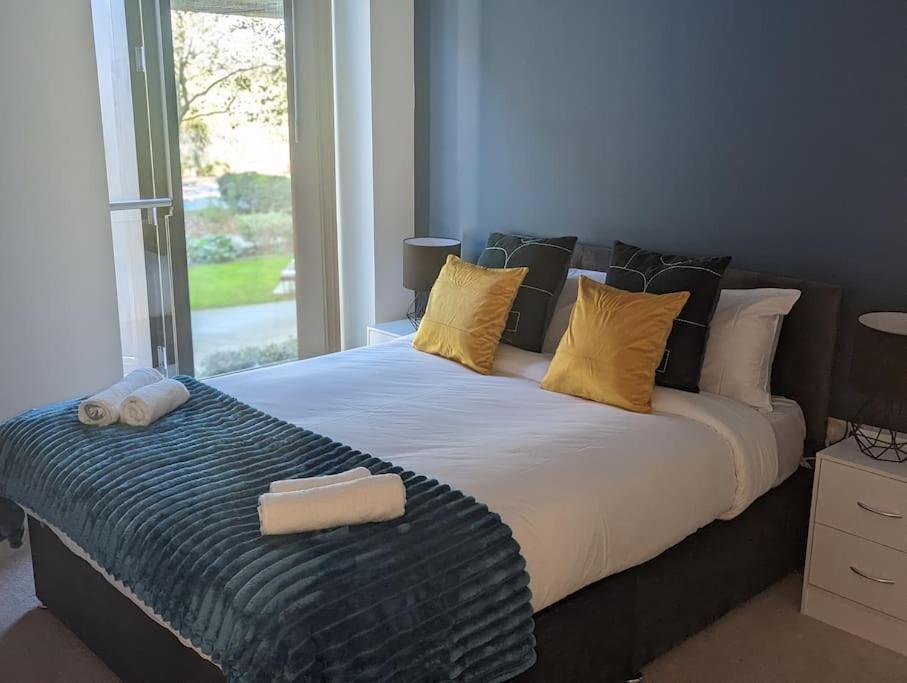 Premium Offers L Last-minute L Remigro Short Lets L 1 Bed Flat L Royal Docks L Airport & Excel L 2 Bed St Albans L Family Friendly L Near Bus Stop L Centre L Book Today With Remigro Appartement