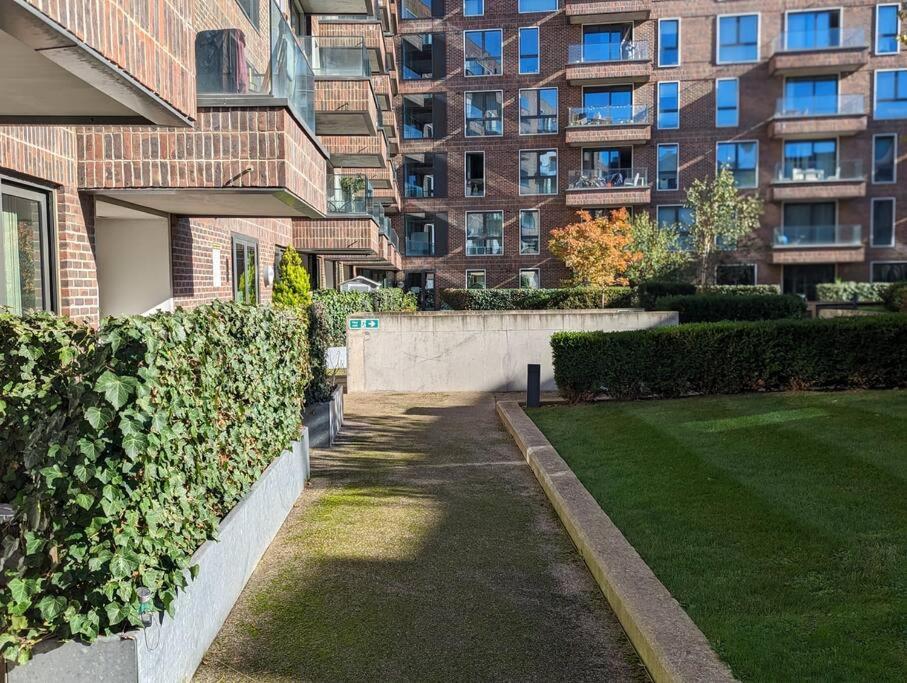 Lejlighed Premium Offers L Last-minute L Remigro Short Lets L 1 Bed Flat L Royal Docks L Airport & Excel L 2 Bed St Albans L Family Friendly L Near Bus Stop L Centre L Book Today With Remigro London