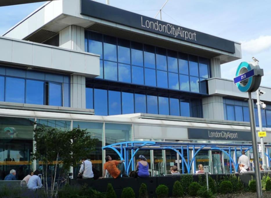 Lejlighed Premium Offers L Last-minute L Remigro Short Lets L 1 Bed Flat L Royal Docks L Airport & Excel L 2 Bed St Albans L Family Friendly L Near Bus Stop L Centre L Book Today With Remigro London
