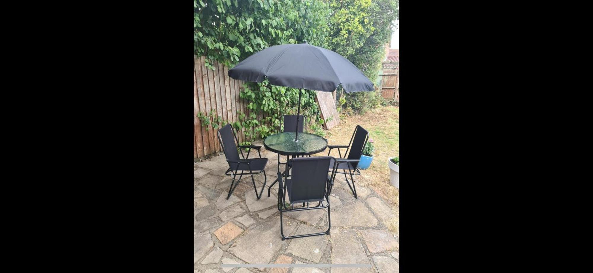 - Sleeps 4 - Parking - Garden - Petfriendly * London