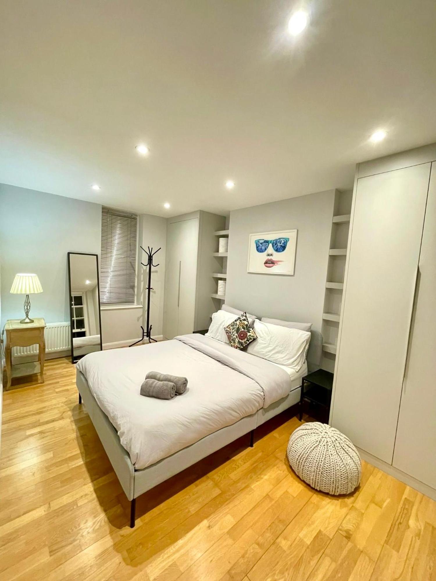 Stylish 1br, 15 Mins To Buckingham Palace, Londres