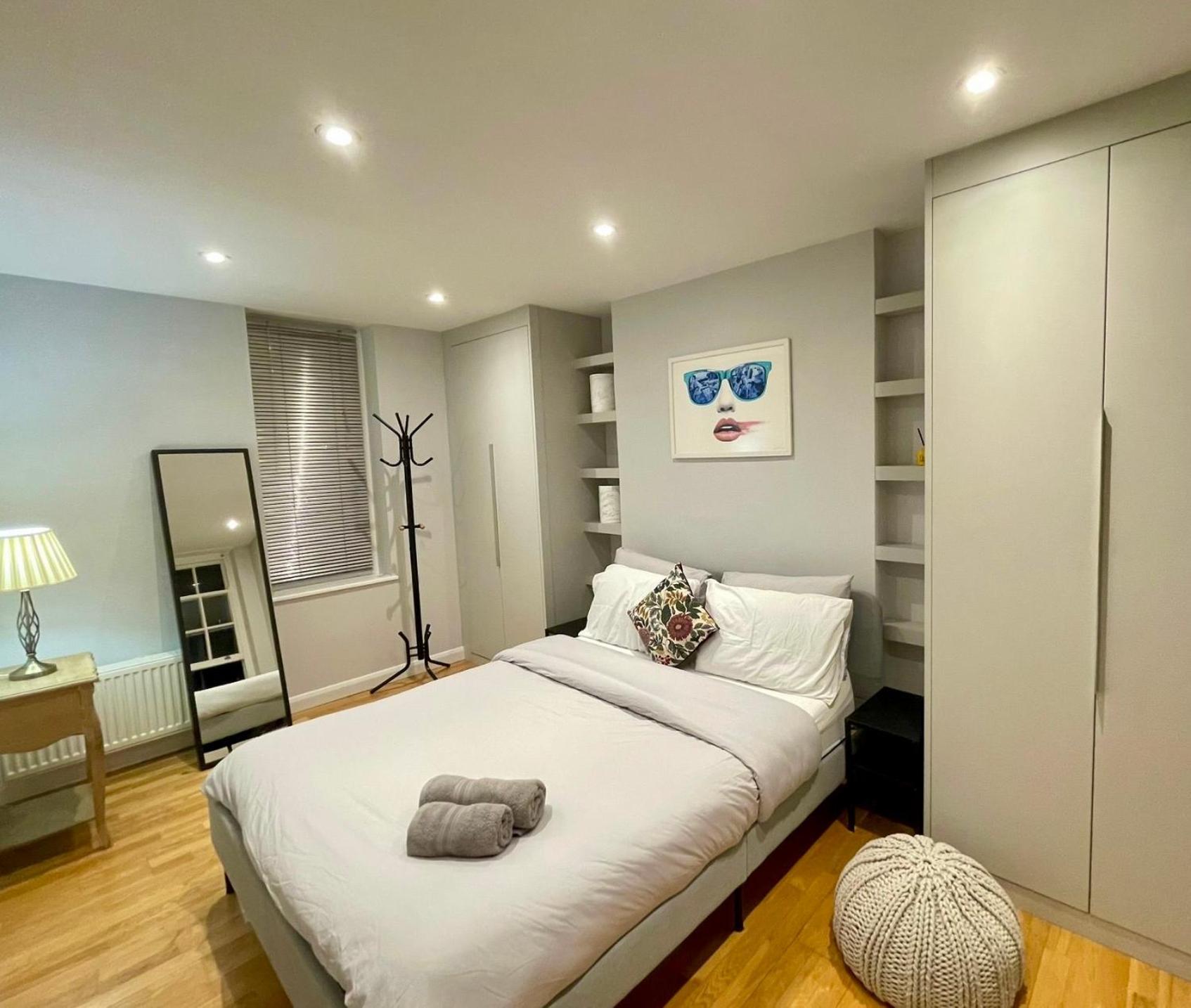 Stylish 1br, 15 Mins To Buckingham Palace, Londres