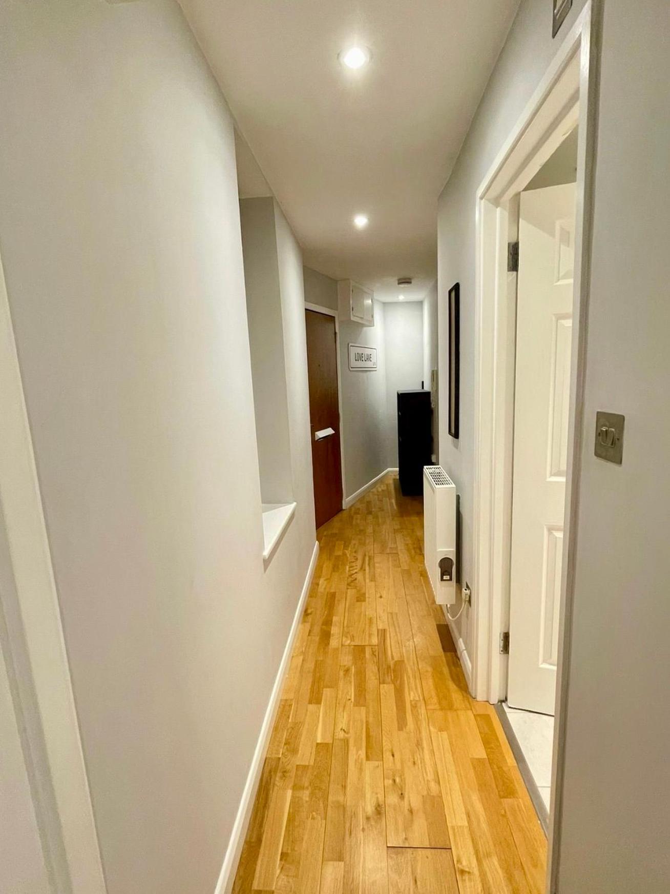Stylish 1br, 15 Mins To Buckingham Palace, Lägenhet London
