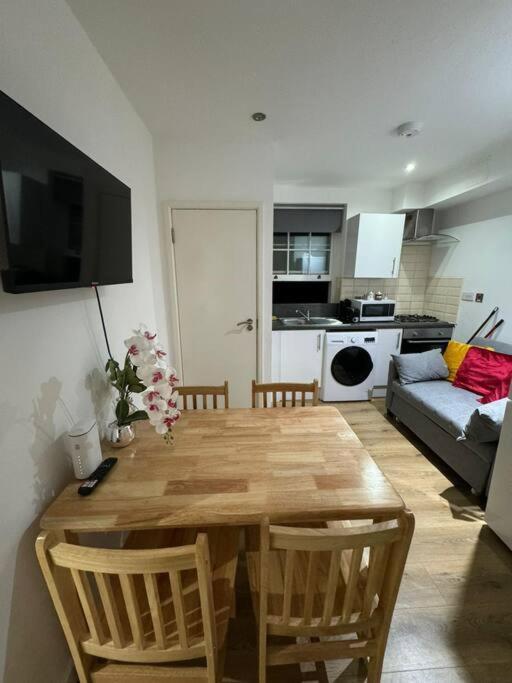 Sleep 6 - 5 Min From Camden Market Hw5 Londra
