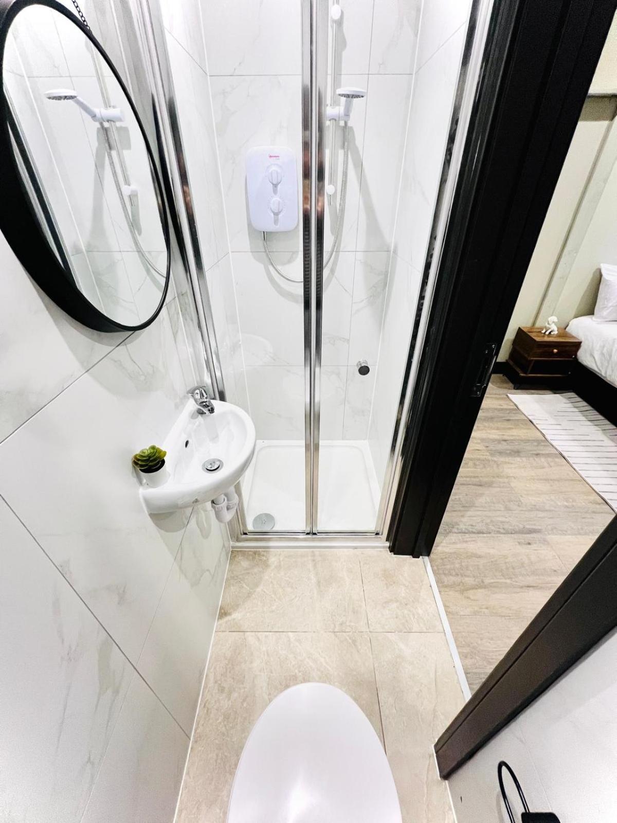 Apartment Luxury Flats, Location For Tourists *