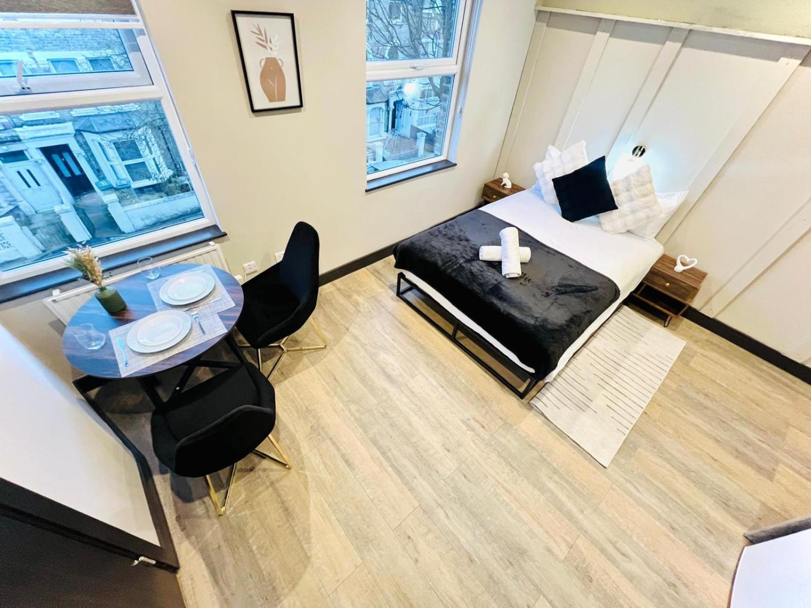 Luxury Flats, Location For Tourists Apartment *