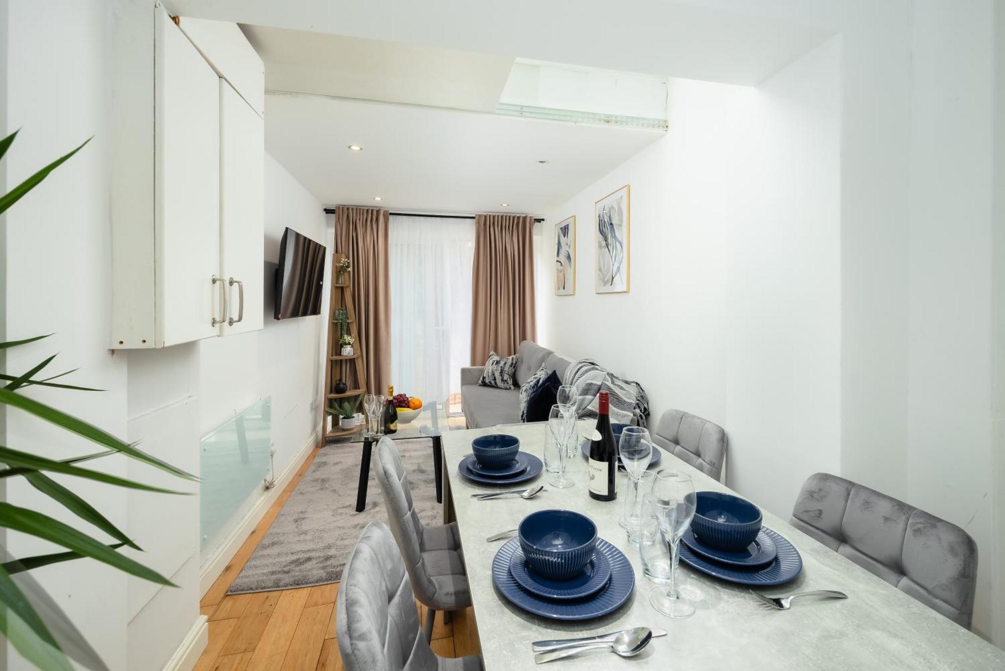 Appartamento Elegant & Spacious - Minutes To Kensington Londra