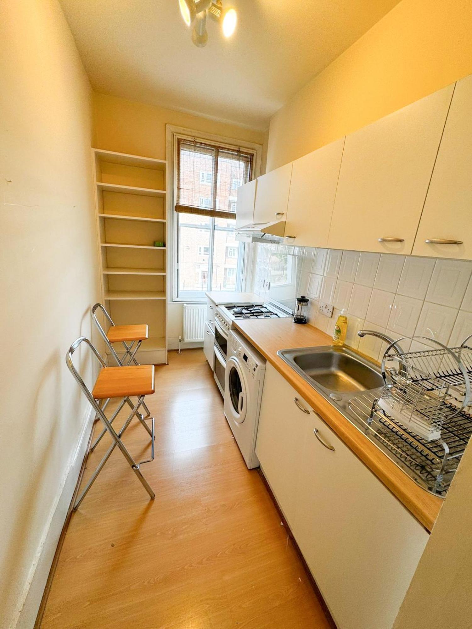 Flat D Stockwell Apartment