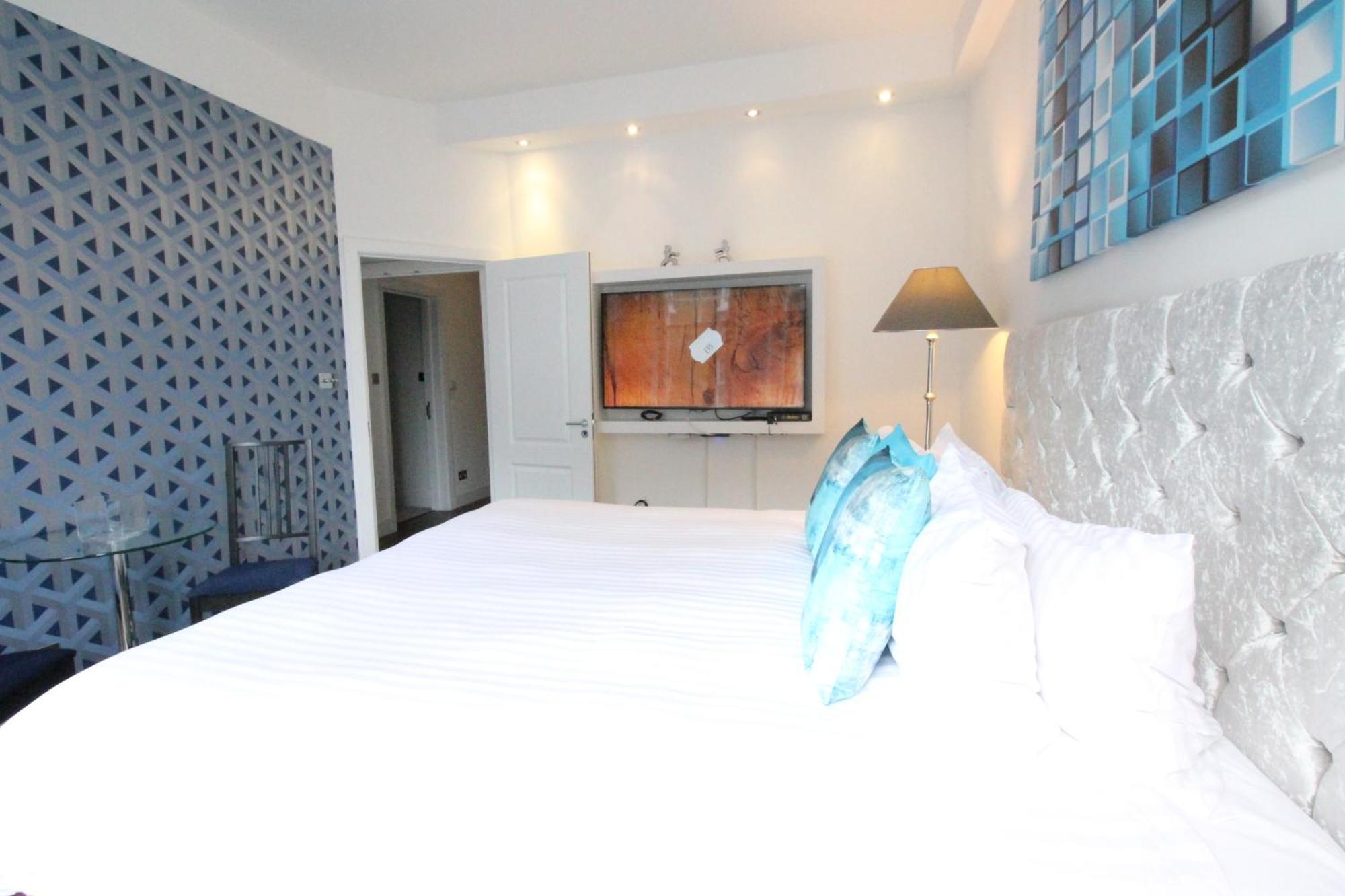Appartement Contemporary 3 Double Bedroom 2 Bathroom Haven In The Heart Of Chelsea Exquisite With A Designer's Touch *
