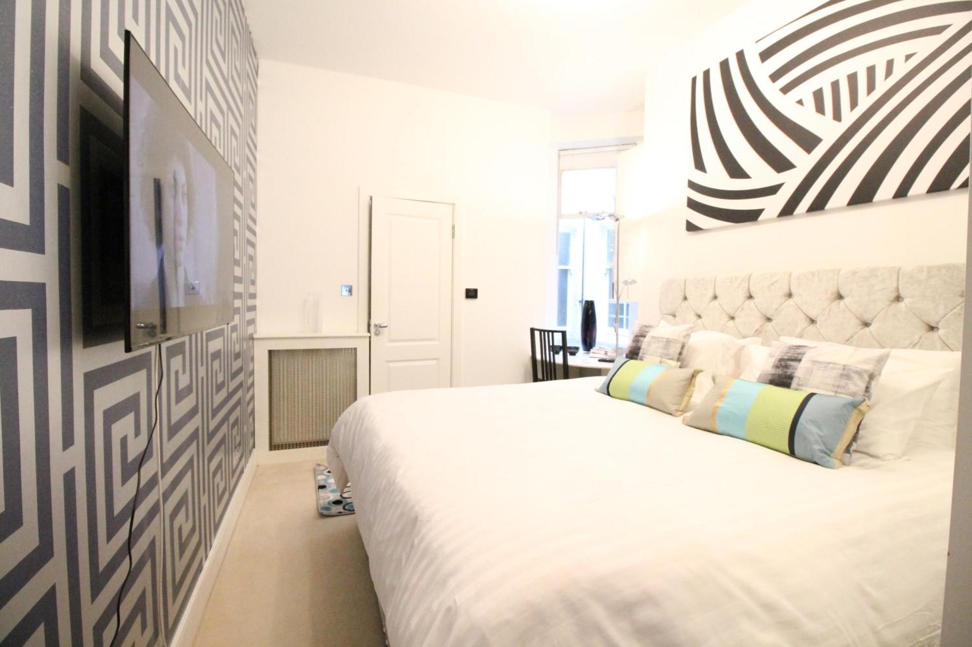 Appartement Contemporary 3 Double Bedroom 2 Bathroom Haven In The Heart Of Chelsea Exquisite With A Designer's Touch