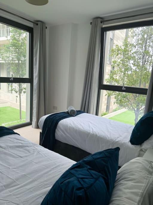 Luxury 2 Bed 2 Bath 1 Min From Station *