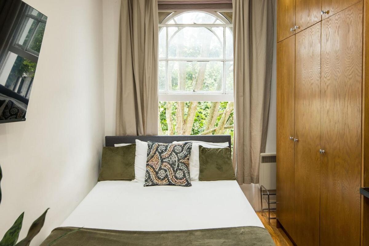 Charming Fully Equipped Londen