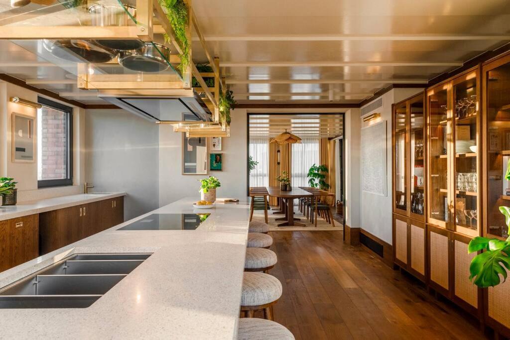 Luxury In A Vibrant Part Of North