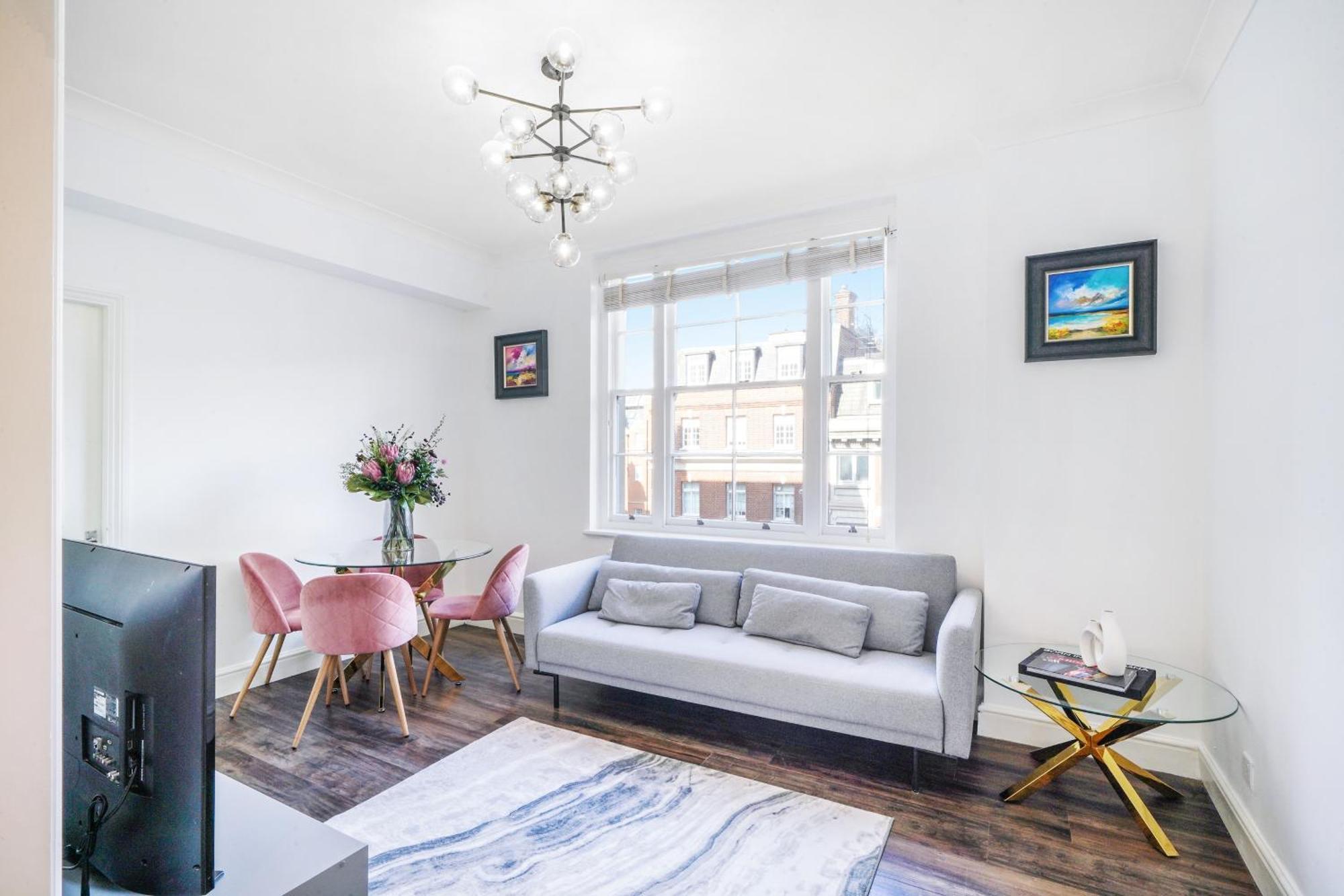 Park Lane Apartment London