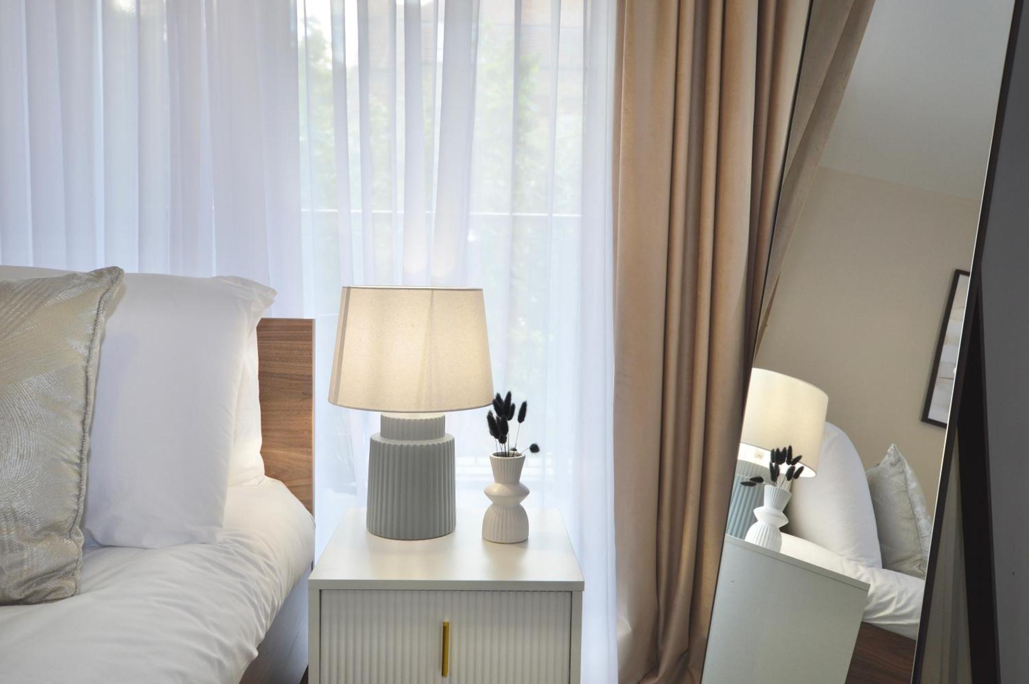 Modern 2 Bedroom Steps From Vauxhall St Appartamento