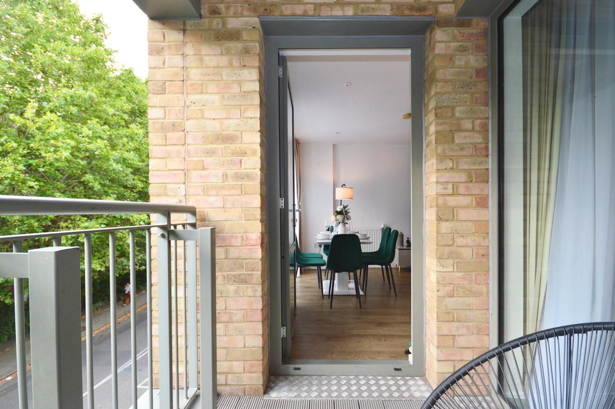 Modern 2 Bedroom Steps From Vauxhall St Appartamento Londra